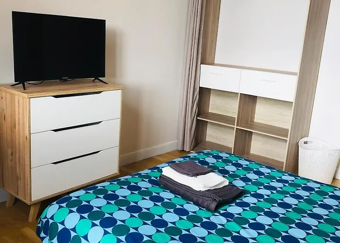 Neufchatel Superbe 3 * Ρενς